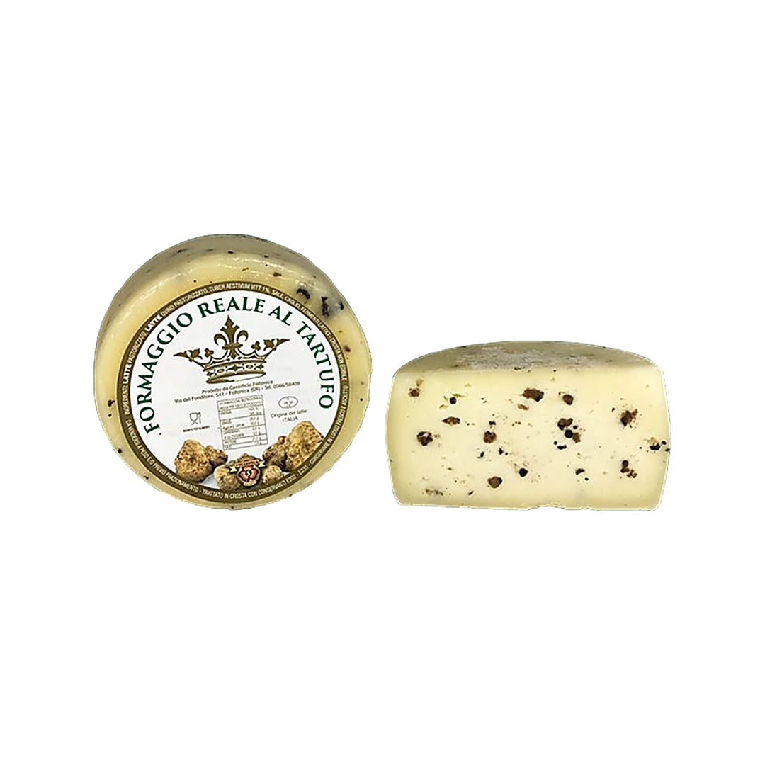 Formaggio Reale al Tartufo artigianale con scaglie di tartufo forma intera e fetta formaggio toscano premium