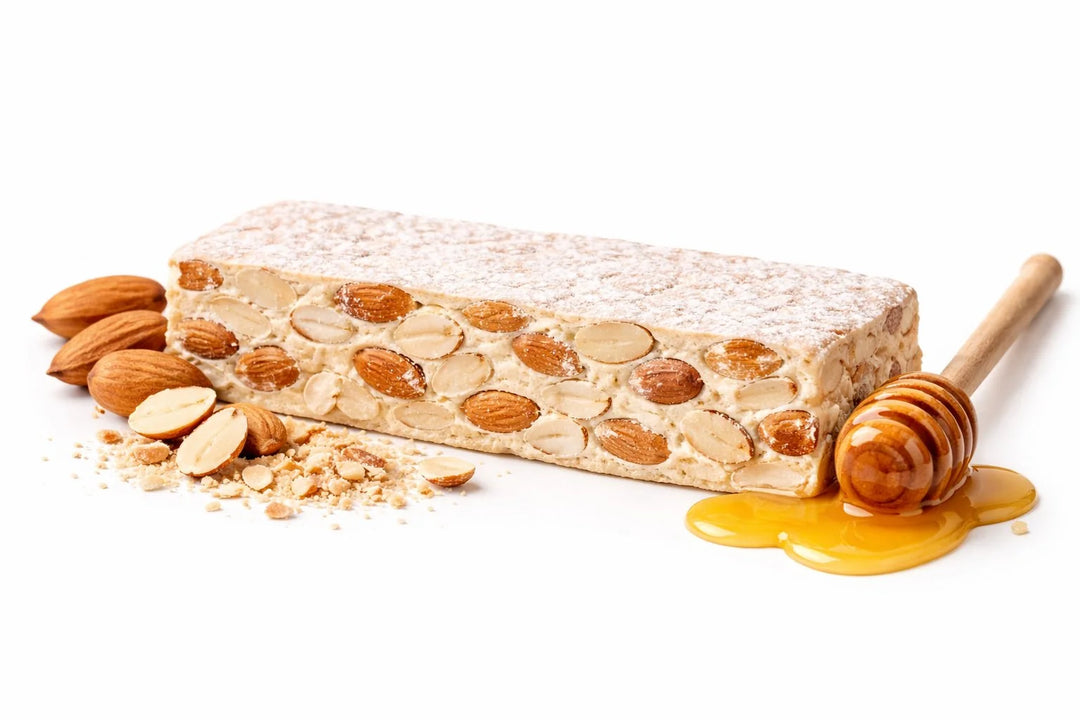 Torrone artigianale toscano alle mandorle intere con miele — Floris Lamporecchio, sfondo bianco