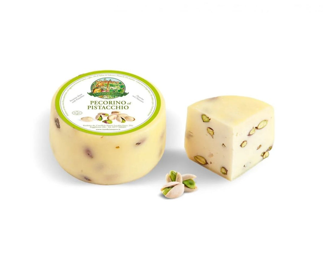 "Pecorino al Pistacchio - Un connubio di sapori toscani e croccantezza dei pistacchi." "Gusto Unico e Raffinato - Esplora l'eleganza culinaria con il nostro Pecorino arricchito con pistacchi finemente macinati."